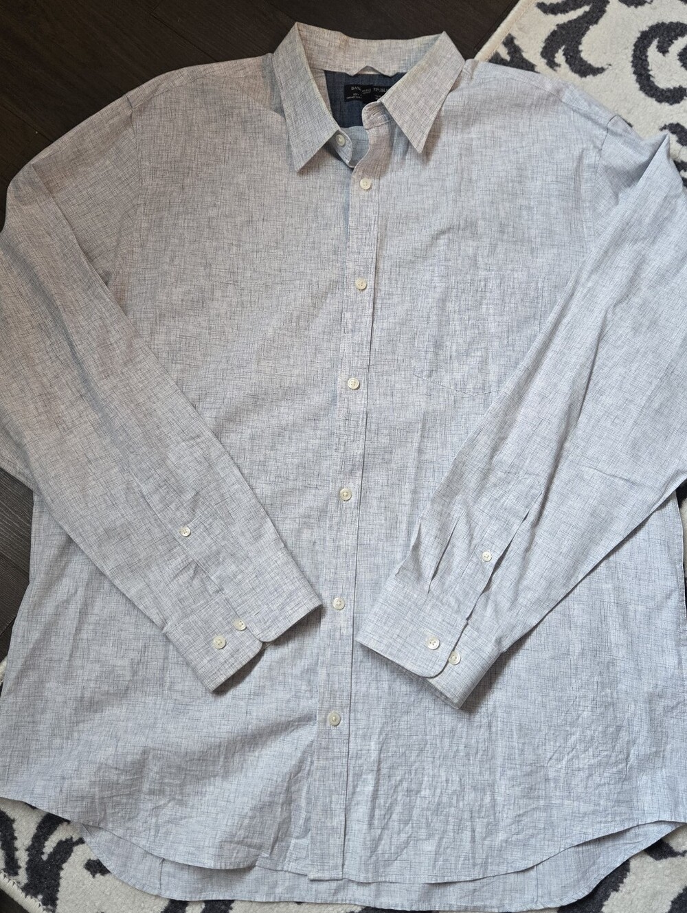 Banana Republic - Men's Long-Sleeve Button-Down Shirt — Light Gray